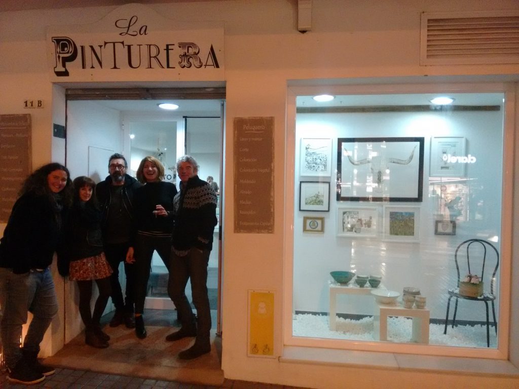 art exhibition, group show, la pinturera, hairdressing salon, paintings, jewelry, ceramics, vejer, vejer de la frontera